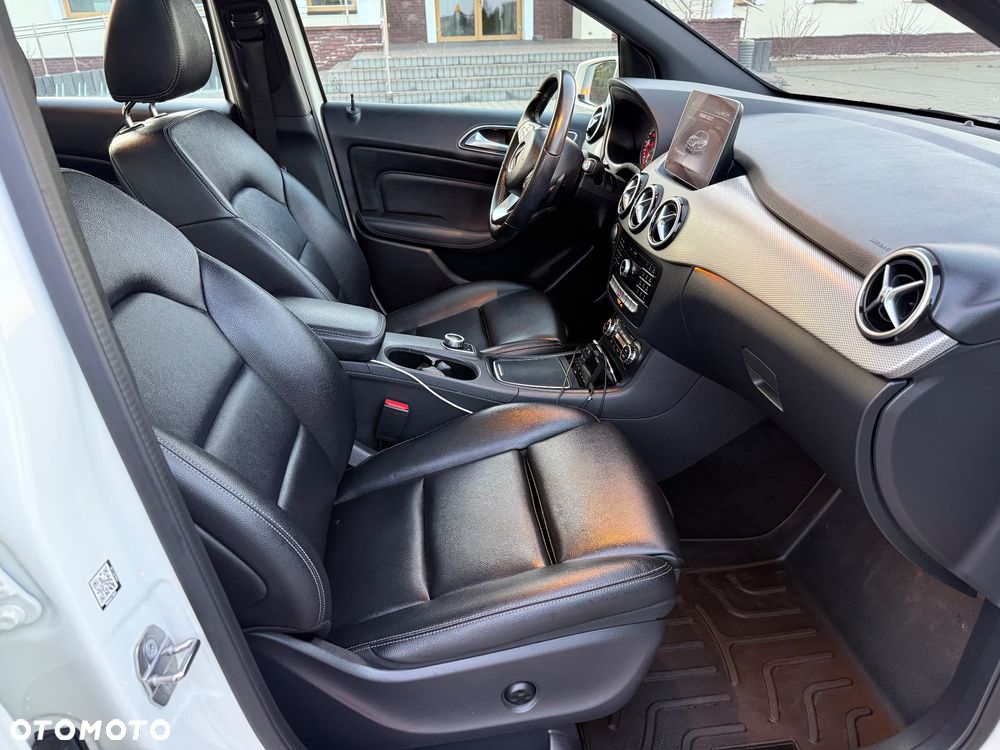 Mercedes-Benz Klasa B 250 4-Matic - 14