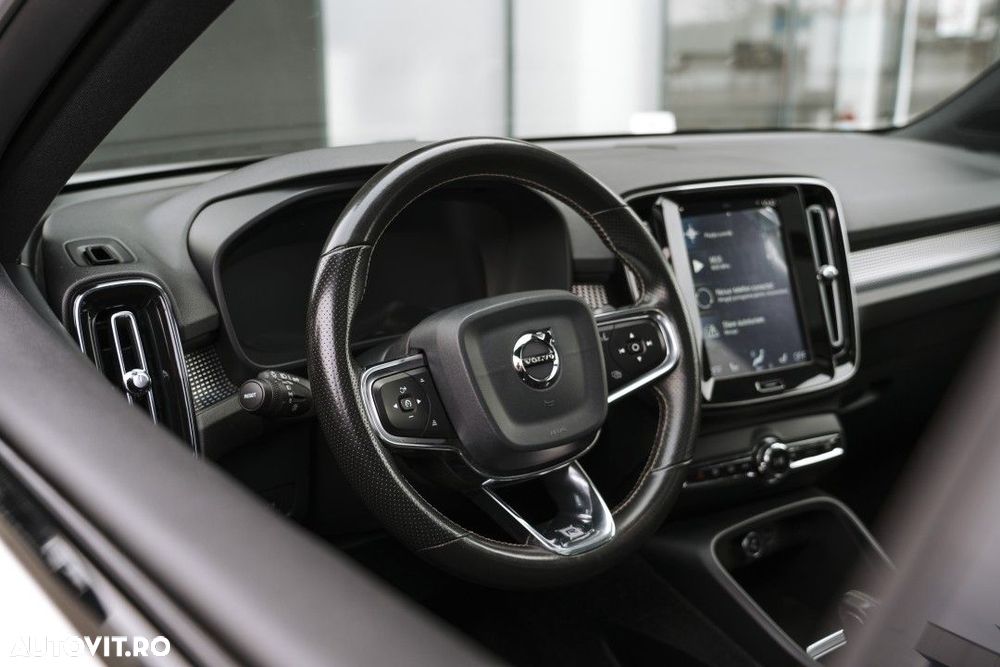 Volvo XC 40 D4 AWD R-Design - 16