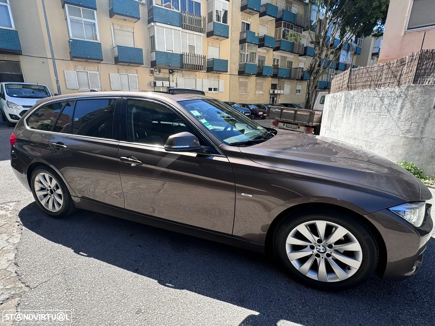 BMW 320 d Touring Aut. Modern Line - 8