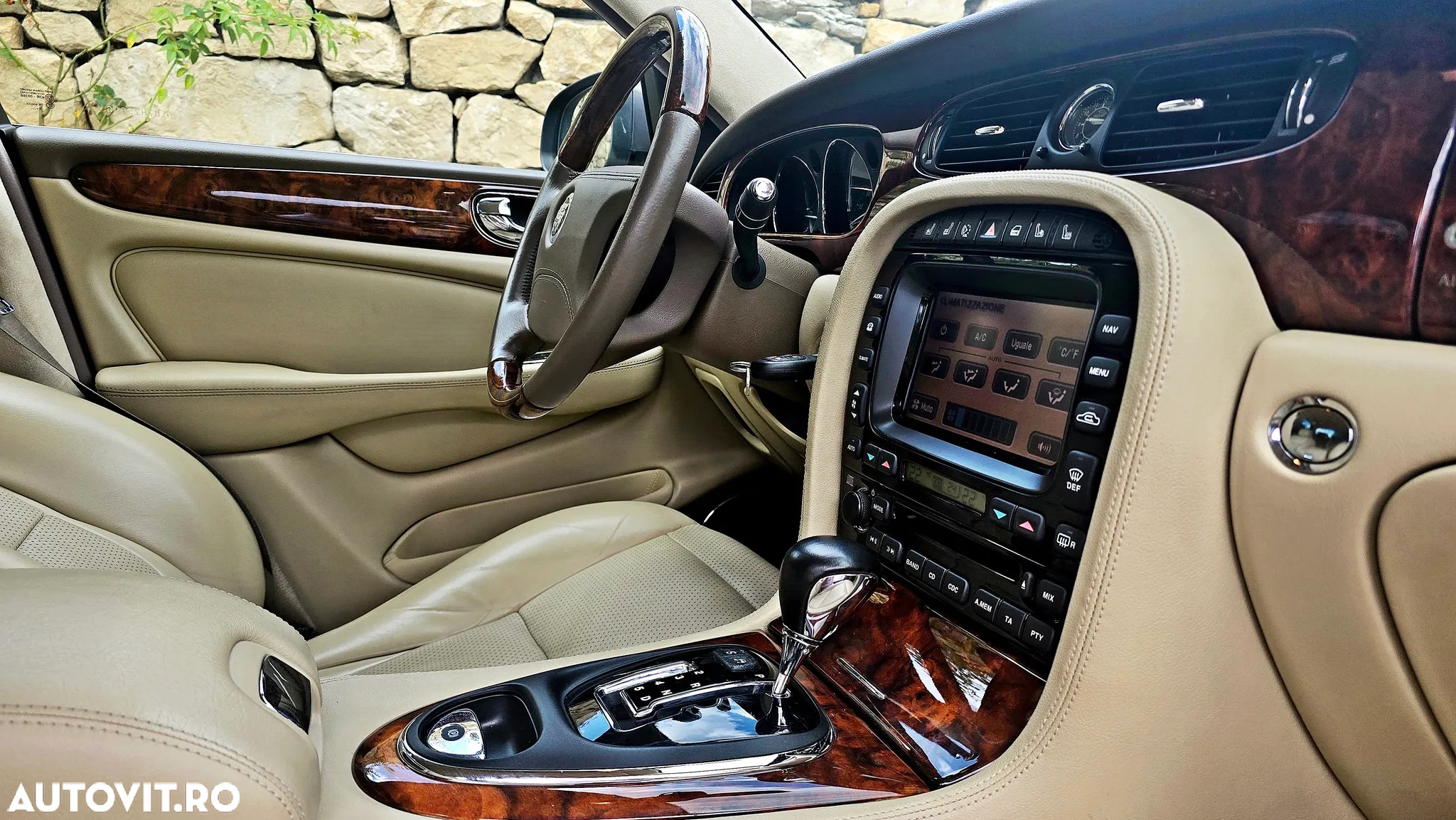 Jaguar XJ XJ6 2.7 Twin Turbo Diesel Executive Last Edition - 17