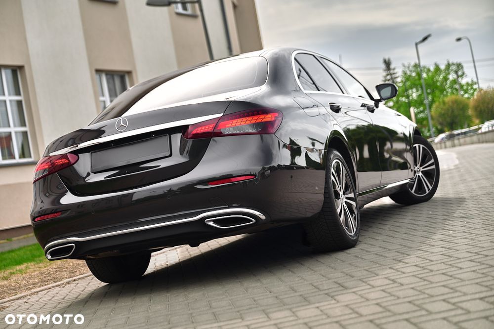 Mercedes-Benz Klasa E 220 d 9G-TRONIC - 2