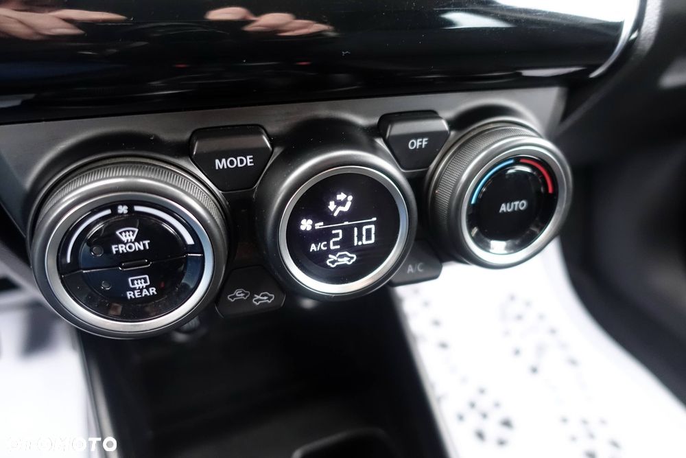 Suzuki Swift 1.2 Dualjet Hybrid Allgrip Comfort - 25