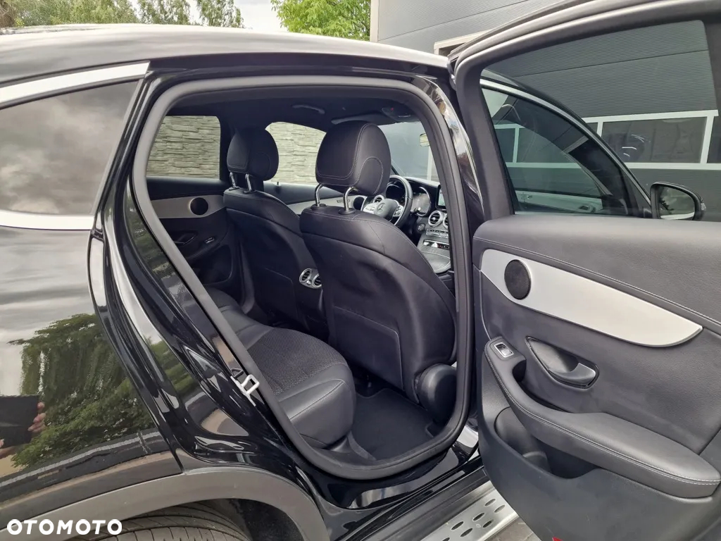 Mercedes-Benz GLC GLC-Coupe 300 de 4Matic 9G-TRONIC AMG Line - 16