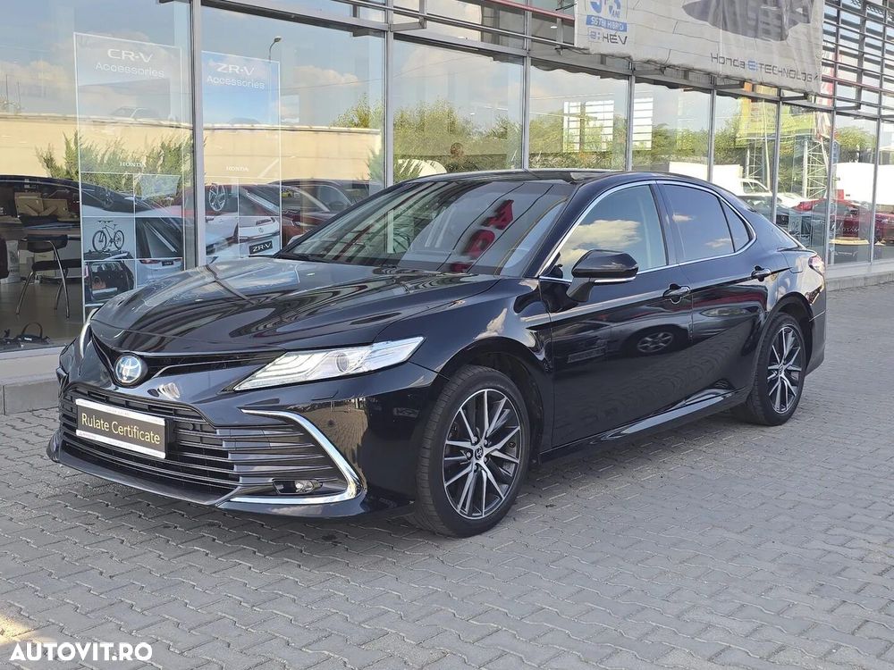 Toyota Camry 2023 photo 2
