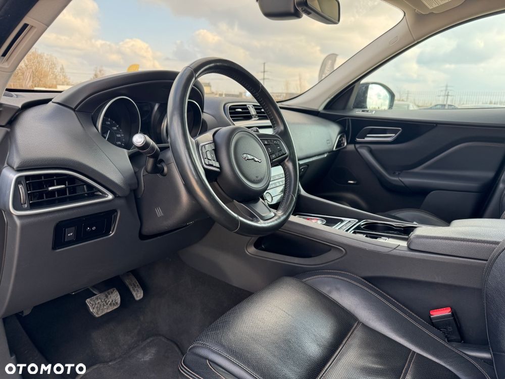 Jaguar F-Pace 20d AWD Prestige - 10