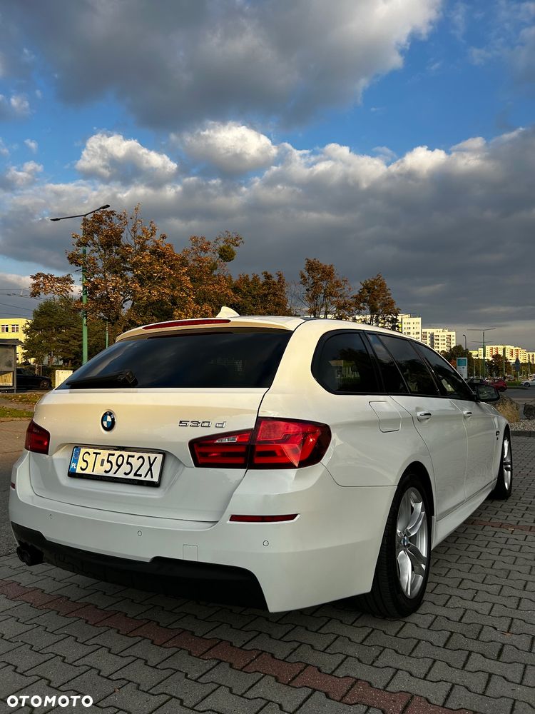 BMW Seria 5 530d Touring - 8