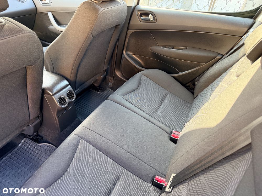 Peugeot 308 1.6 Premium - 8