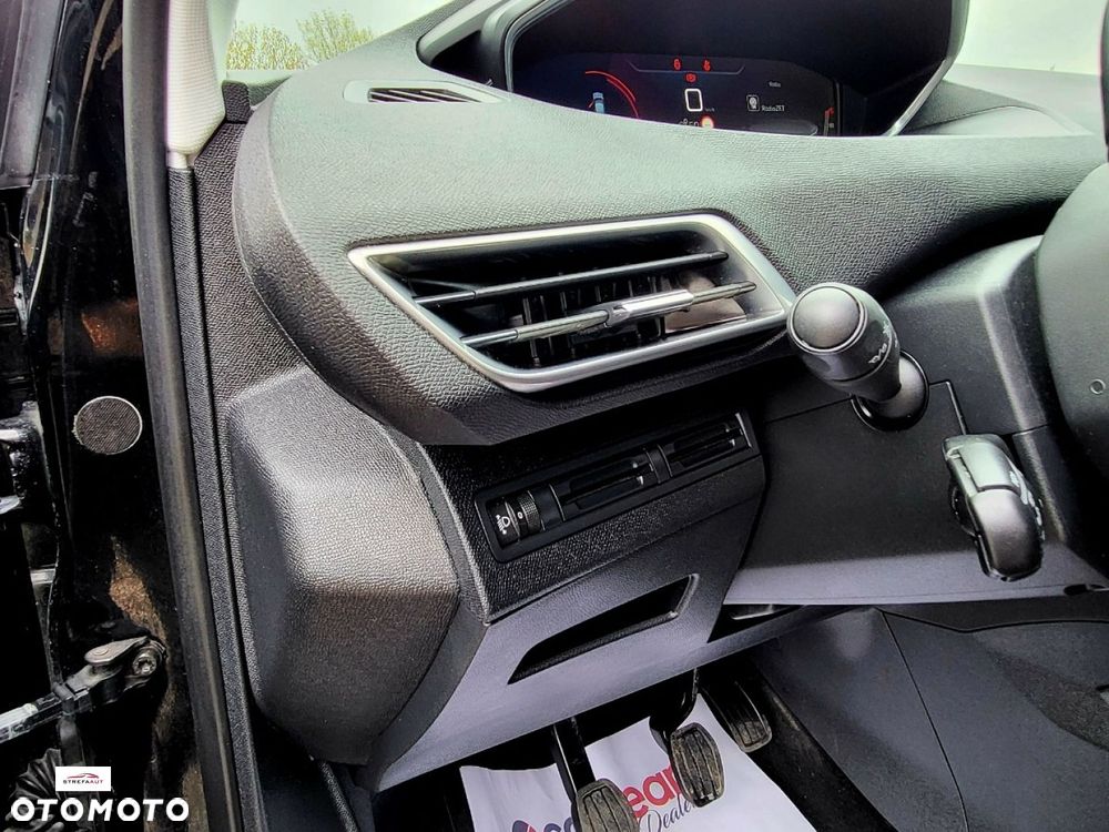 Peugeot 5008 - 12