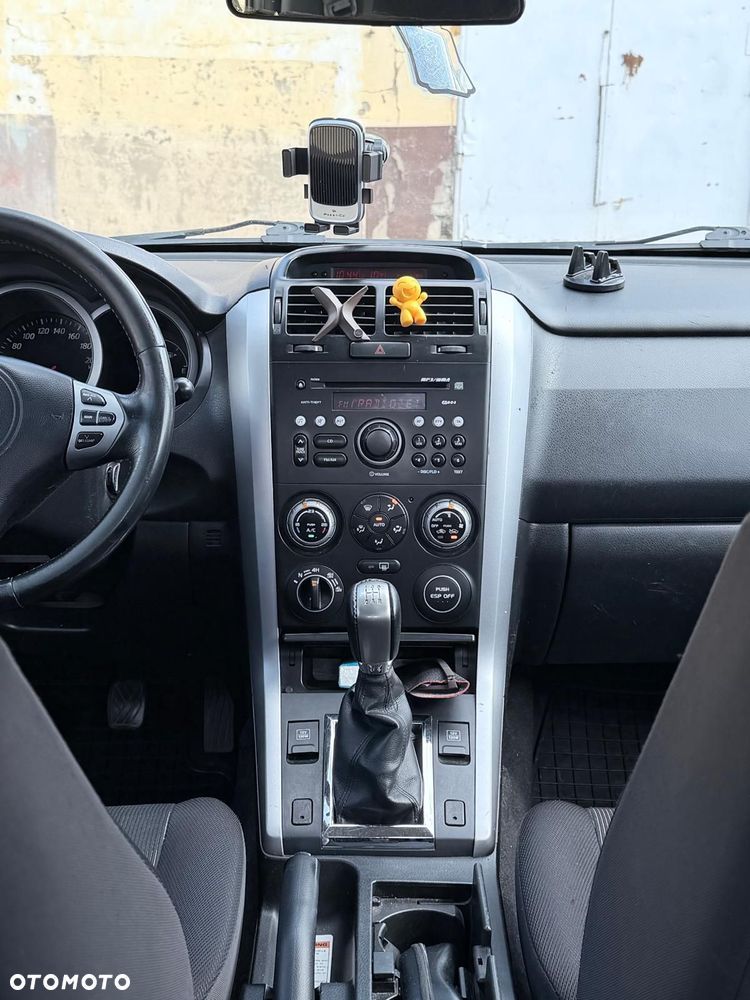 Suzuki Grand Vitara 1.9 DDiS - 12