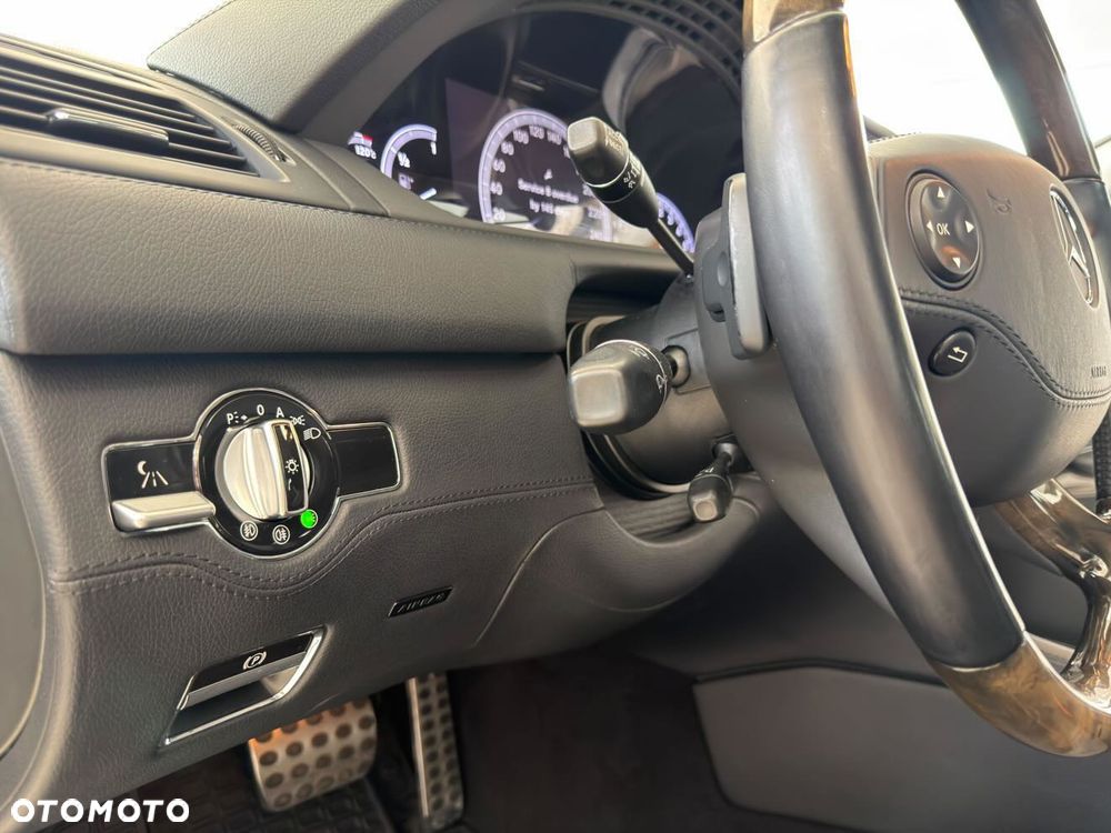 Mercedes-Benz CL 500 4Matic 7G-TRONIC - 17