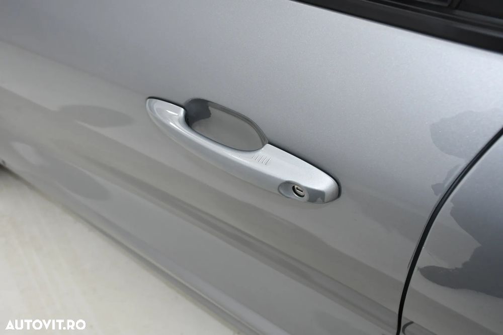 Ford Kuga 2.5 Duratec FHEV ST-LINE - 29