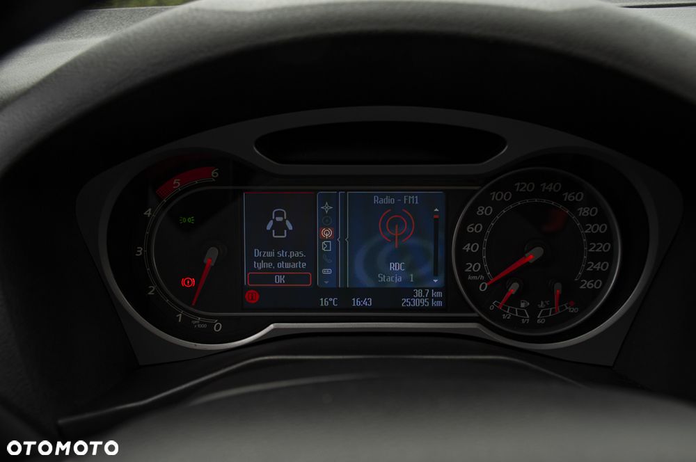 Ford Mondeo 2.0 TDCi Business Edition - 39