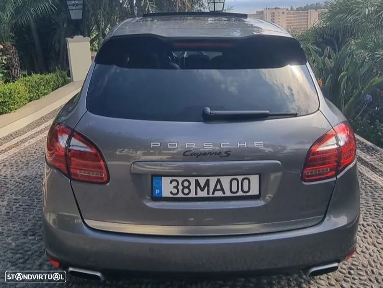 Porsche Cayenne S - 3