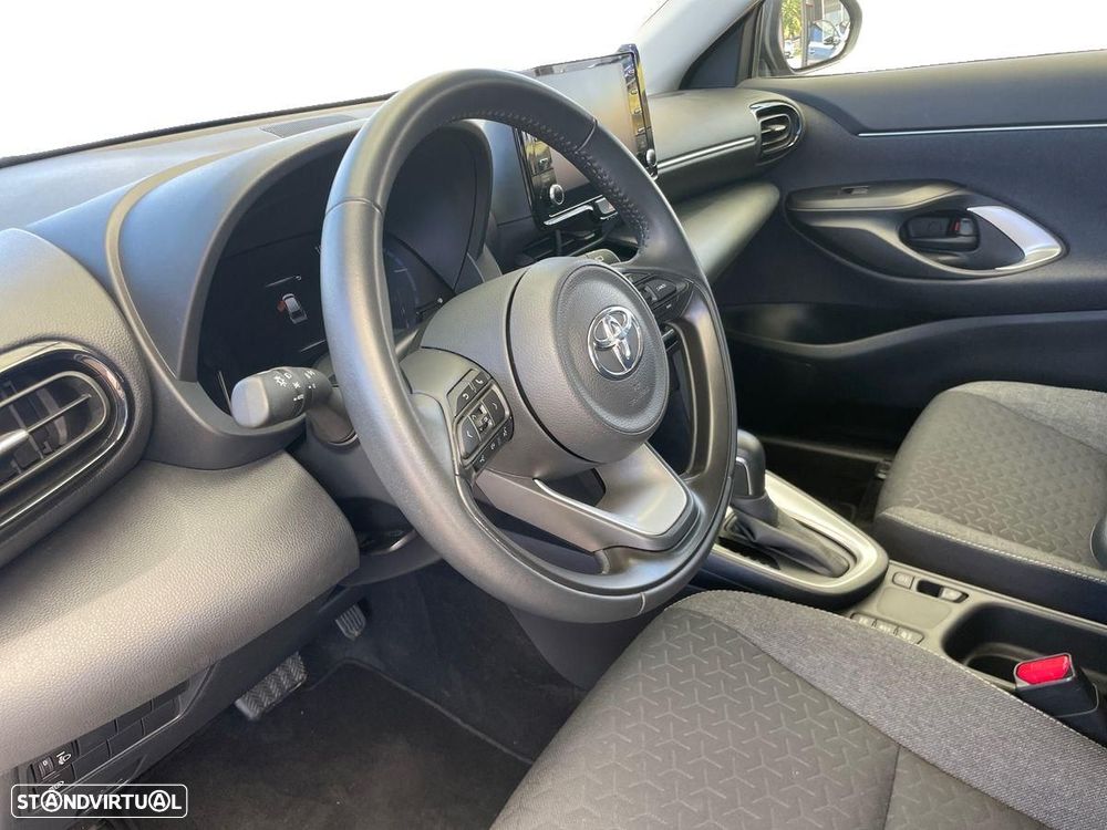 Toyota Yaris Cross 1.5 HDF Comfort Plus - 15
