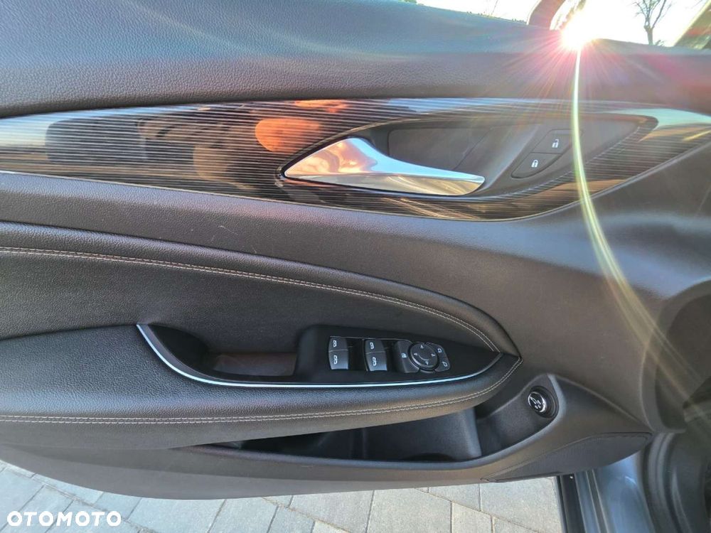 Opel Insignia - 17