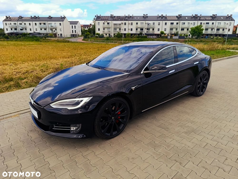 Tesla Model S - 14