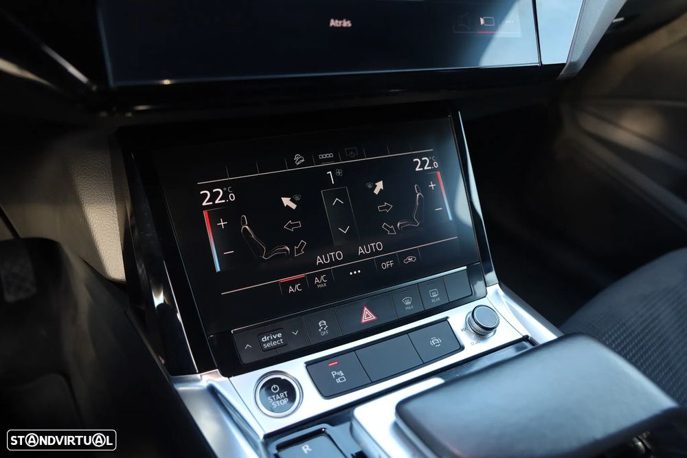 Audi e-tron 55 quattro S line - 26