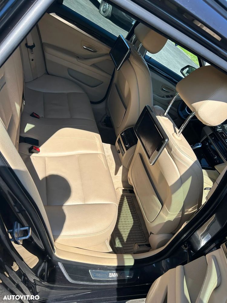 BMW Seria 5 520d xDrive AT - 30