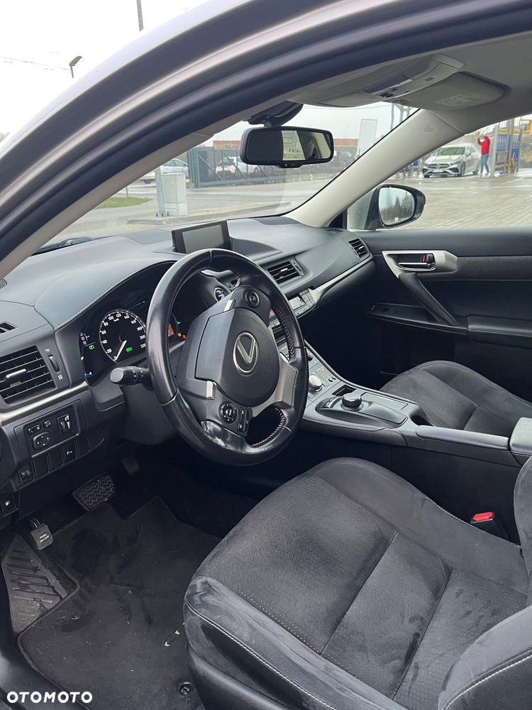 Lexus CT 200h Business Edition - 9