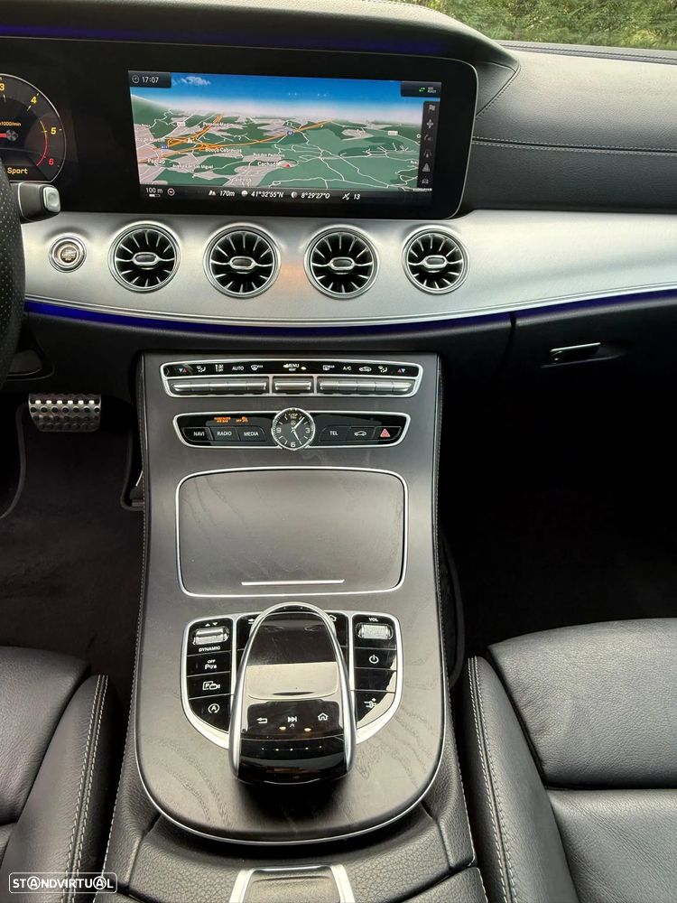 Mercedes-Benz E 220 d Coupe 9G-TRONIC AMG Line - 13