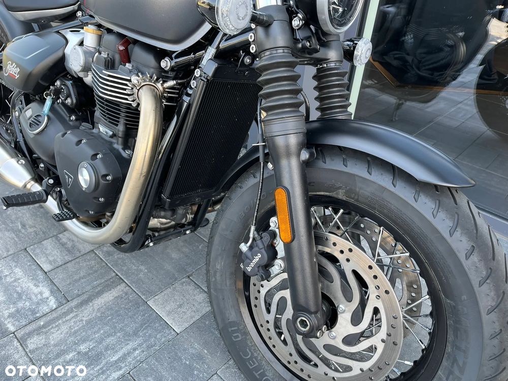 Triumph Bonneville Bobber - 7