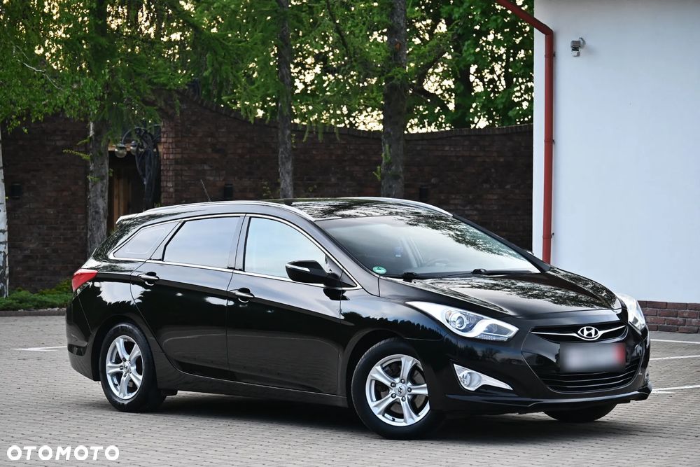 Hyundai i40 i40cw 1.7 CRDi Automatik Fifa World Cup Edition Gold - 18