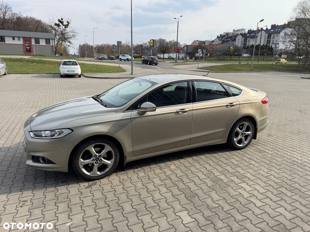 Ford Fusion - 11