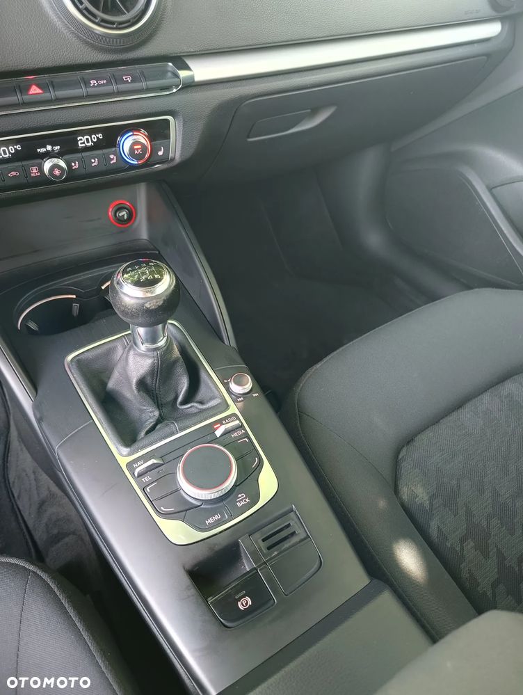 Audi A3 Sportback 1.6 TDI Attraction - 18