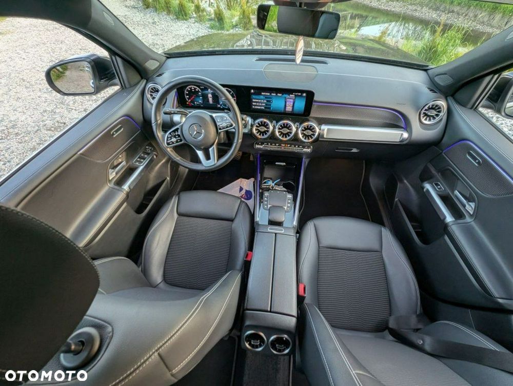 Mercedes-Benz GLB - 9