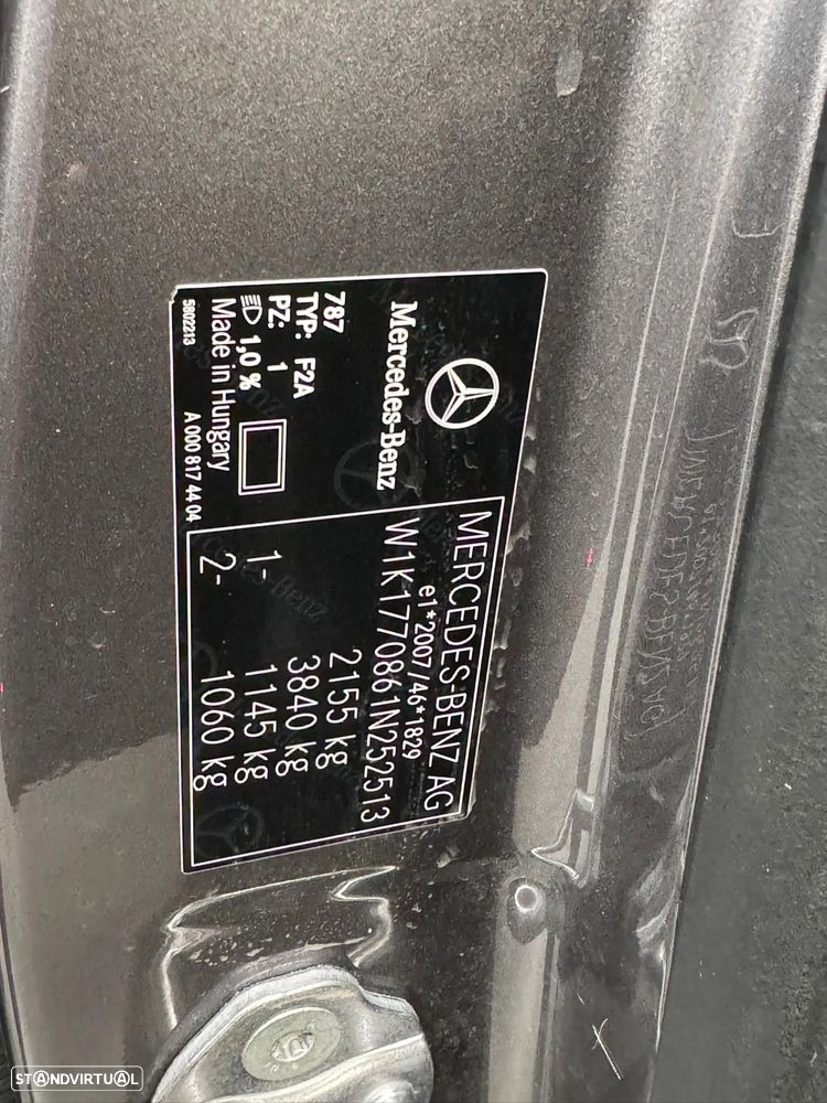 Mercedes-Benz A 250 e AMG Line - 23