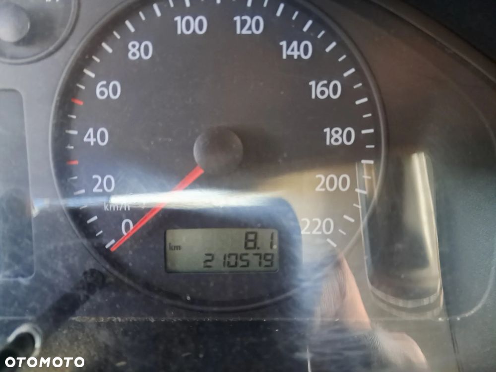 VW Transporter T5 2.5 TDI BNZ części, karoseryjne, silnikowe, wnętrza - 6