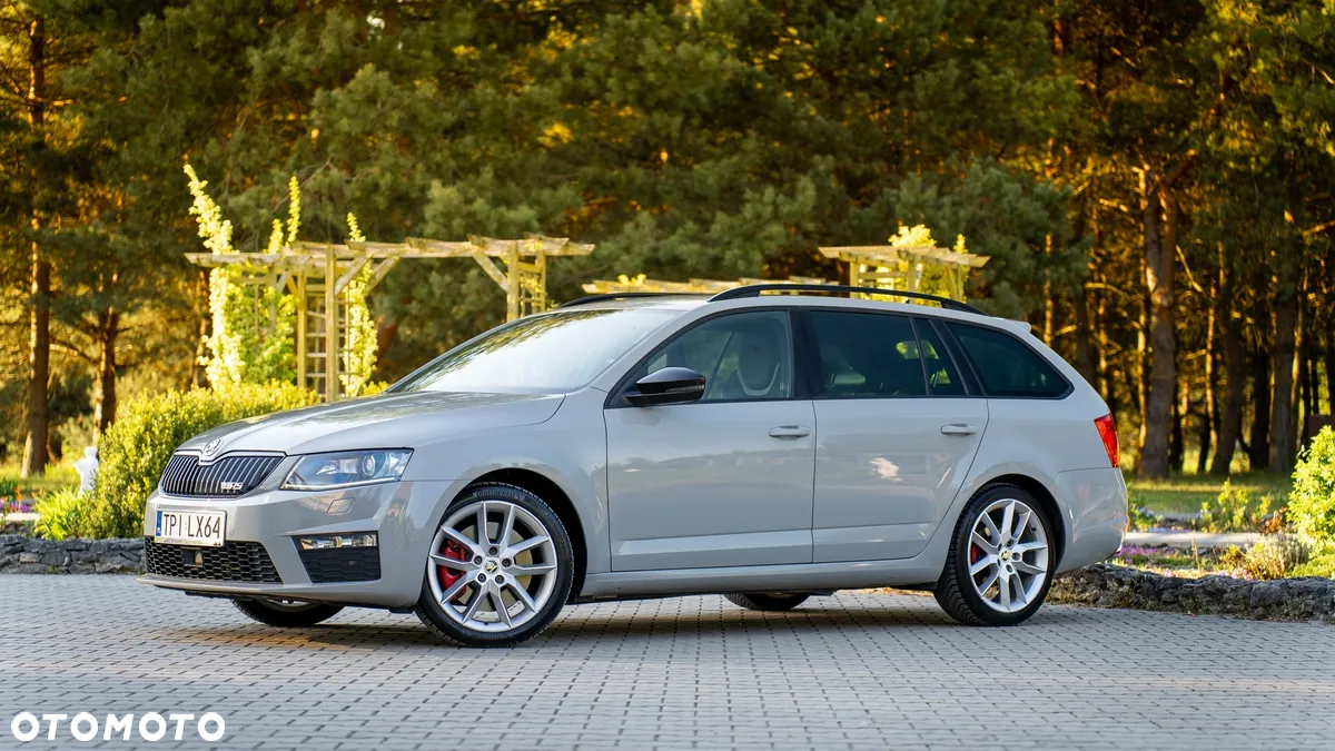 Skoda Octavia 2.0 TDI RS DSG - 2