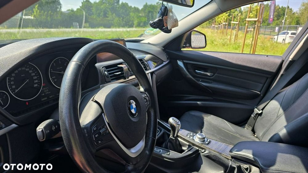 BMW Seria 3 - 16