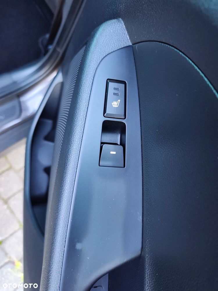 Hyundai Tucson blue 1.6 GDi 2WD Navi - 27