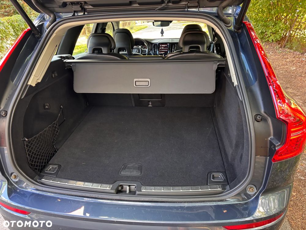 Volvo XC 60 D4 AWD Momentum - 23