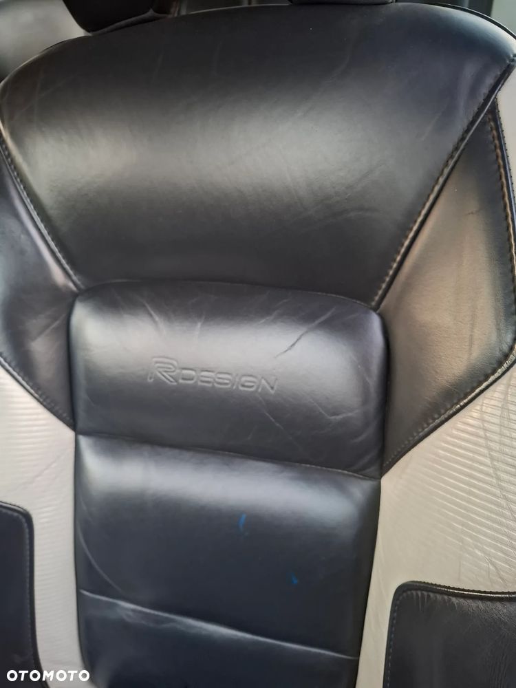Volvo V70 D3 R-Design - 14