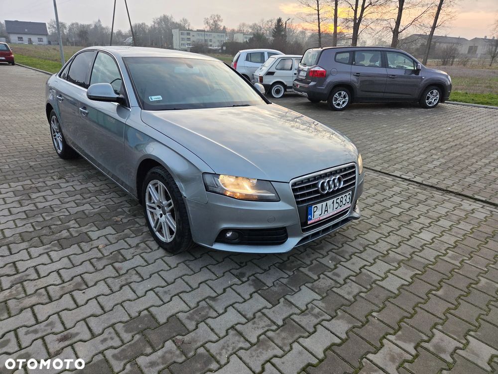 Audi A4 Limousine - 4