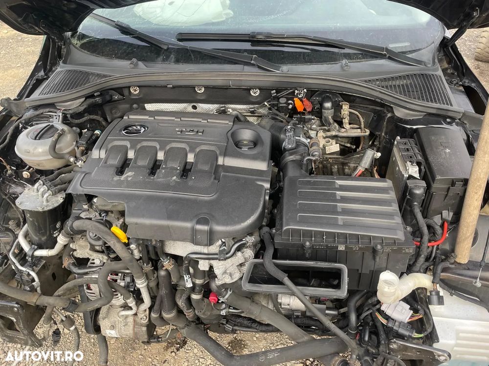 Dezmembram Skoda Octavia 3 1.6 tdi CLH - 8