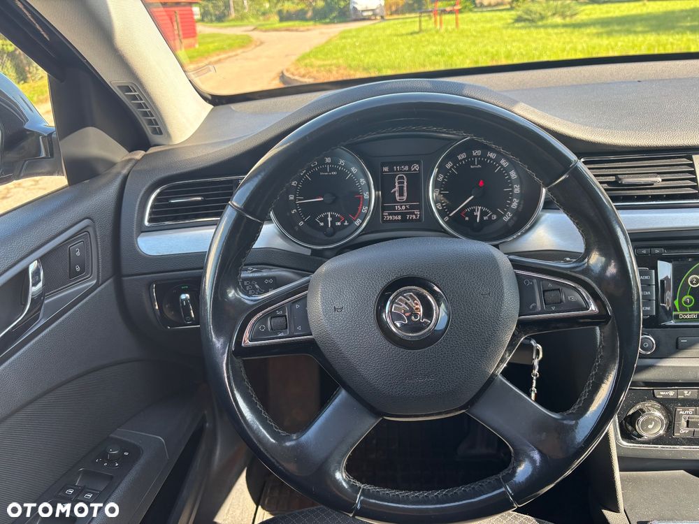 Skoda Superb 2.0 TDI Elegance - 8