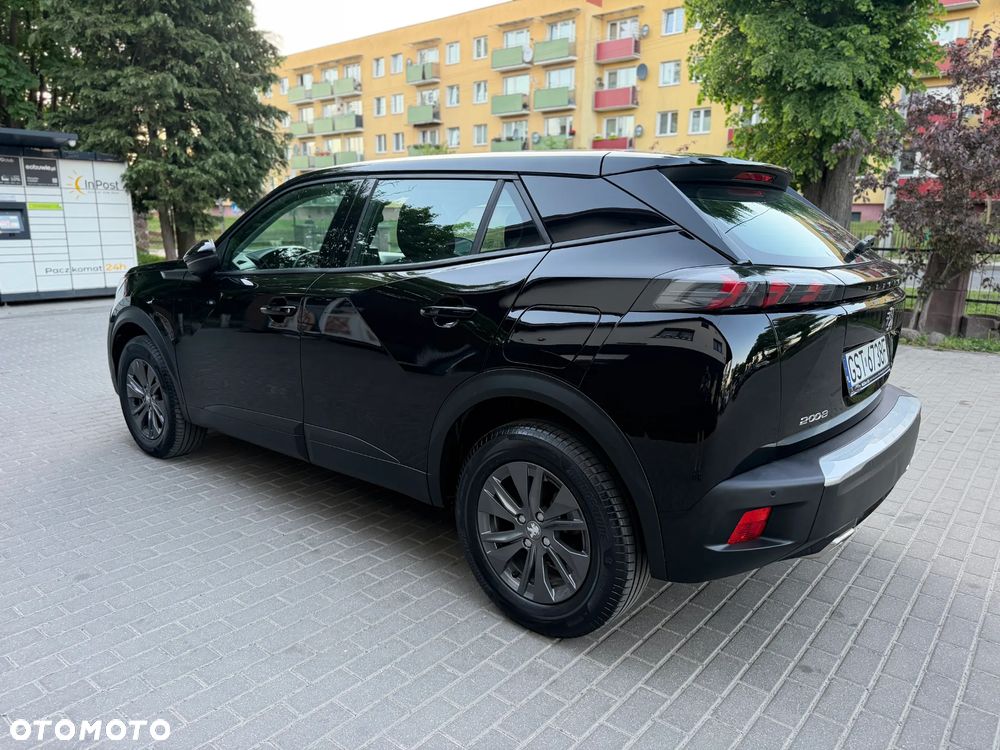 Peugeot 2008 PureTech 130 EAT8 Active - 11