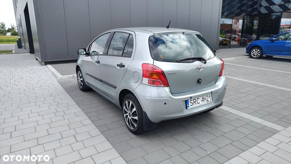 Toyota Yaris 1.33 Luna - 5