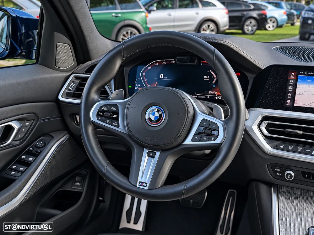 BMW 330 i Pack M Auto - 13