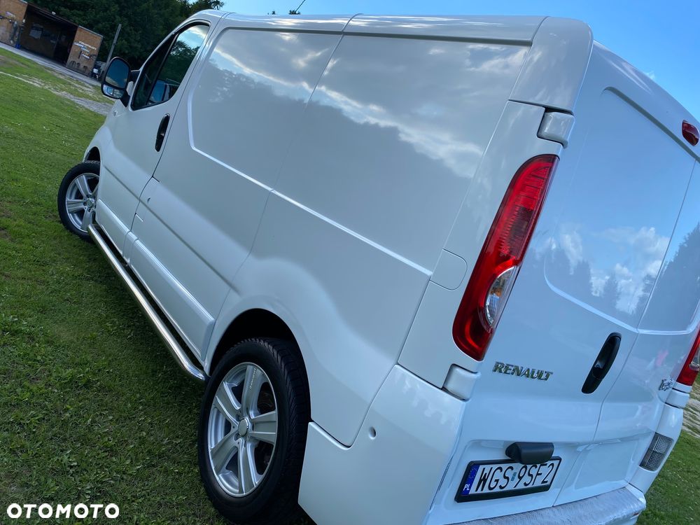 Renault Trafic - 16