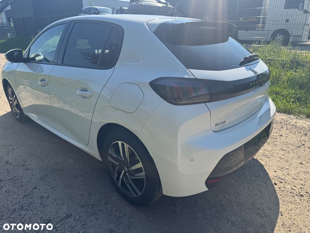 Peugeot 208 - 34