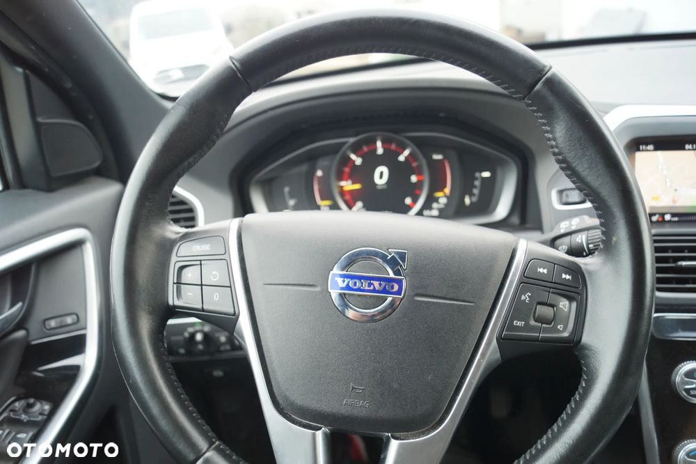 Volvo XC 60 D3 Drive-E Momentum - 33