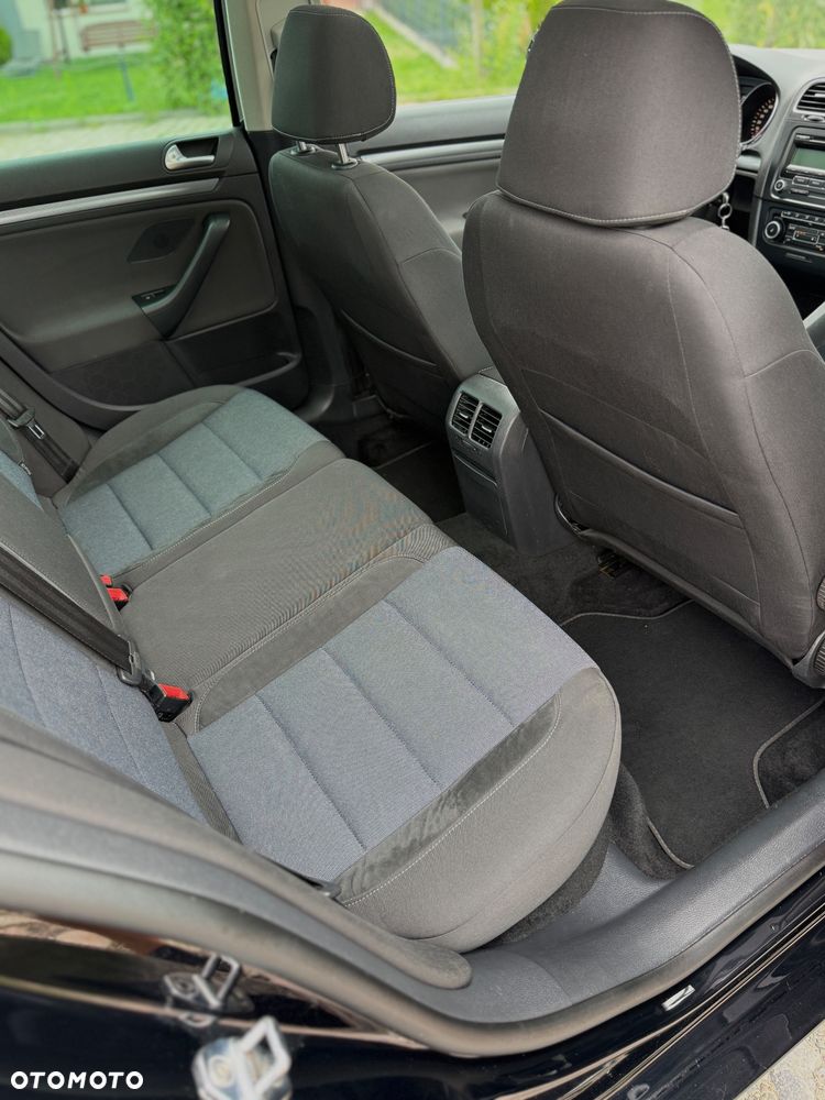 Volkswagen Golf 1.6 TDI DPF Style - 21
