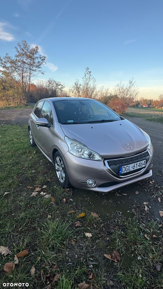 Peugeot 208 1.4 VTi Allure - 1