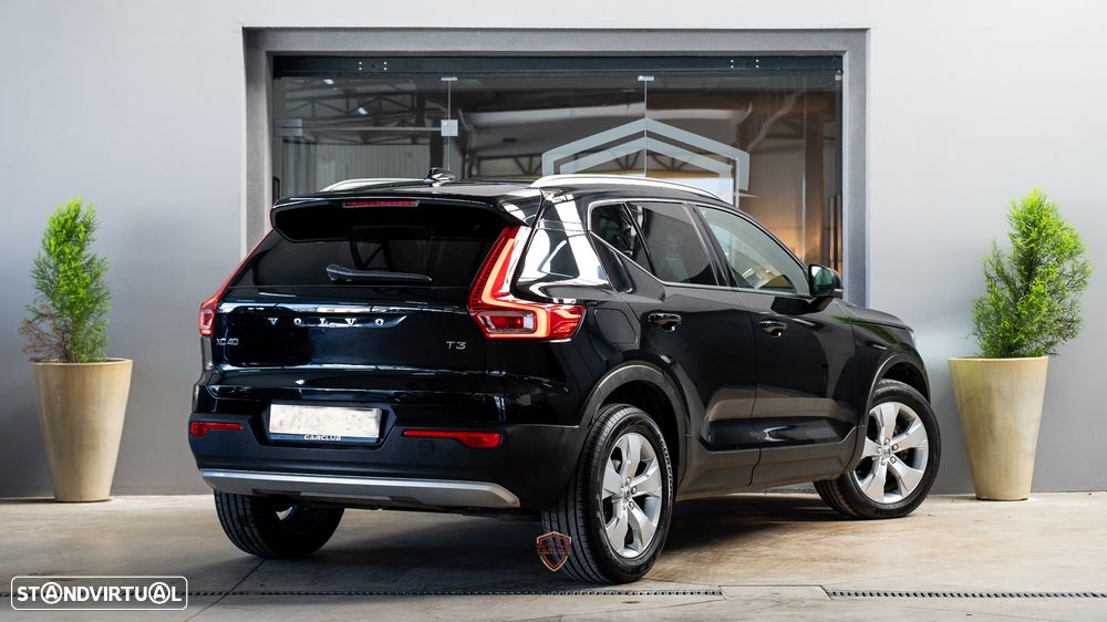Volvo XC 40 1.5 T3 Momentum Geartronic - 6