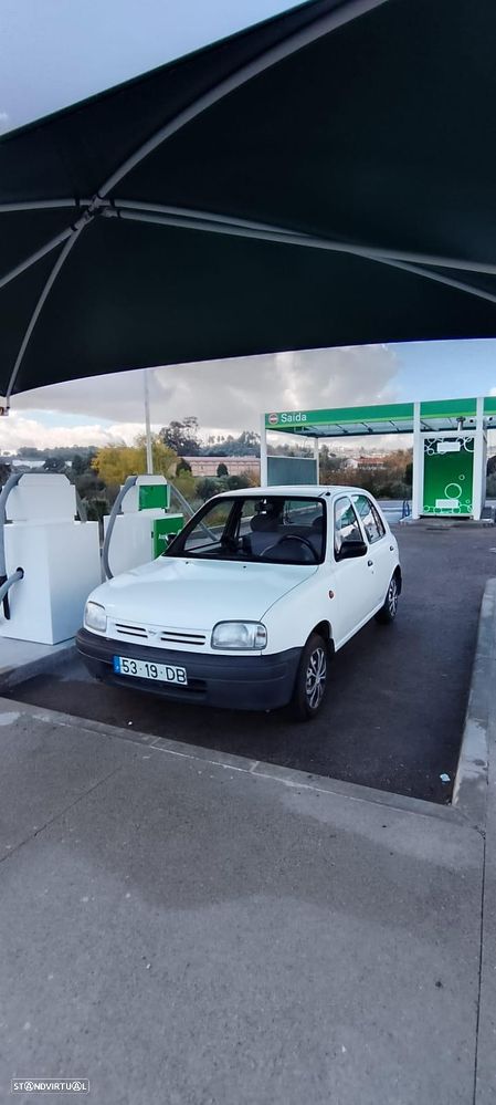 Nissan Micra 1.0 L - 1