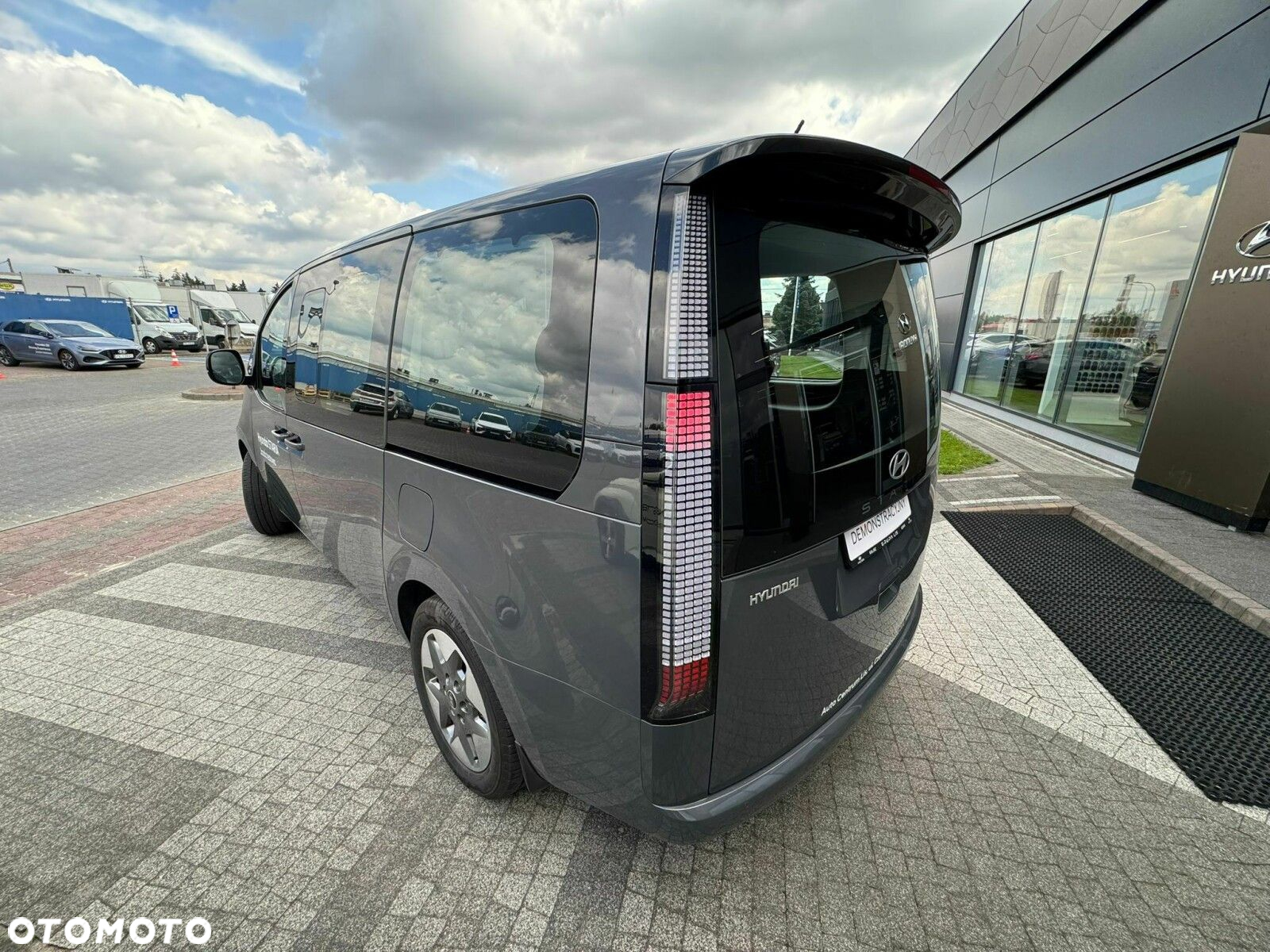 Hyundai Staria - 6